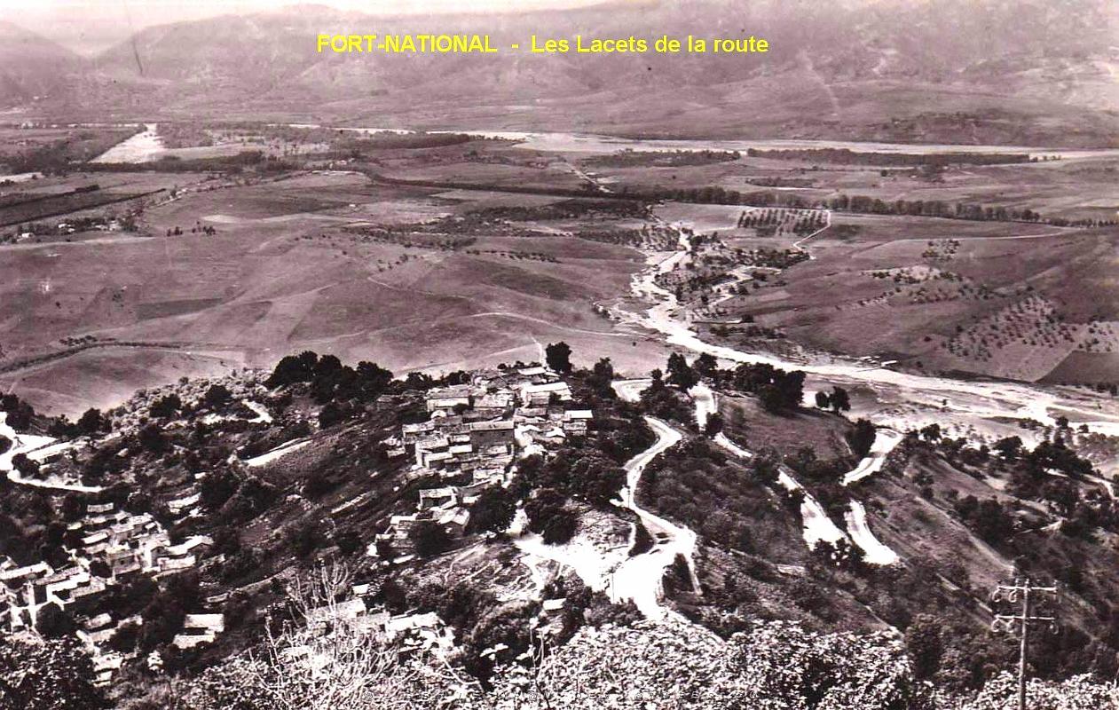 Fort-National - Les lacets de la route.jpg